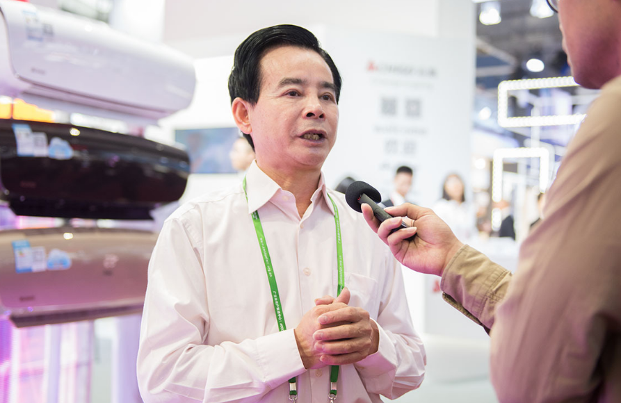 在志高空调发展顶峰的时候,李兴浩决定退居二线,也正是因为这一决策