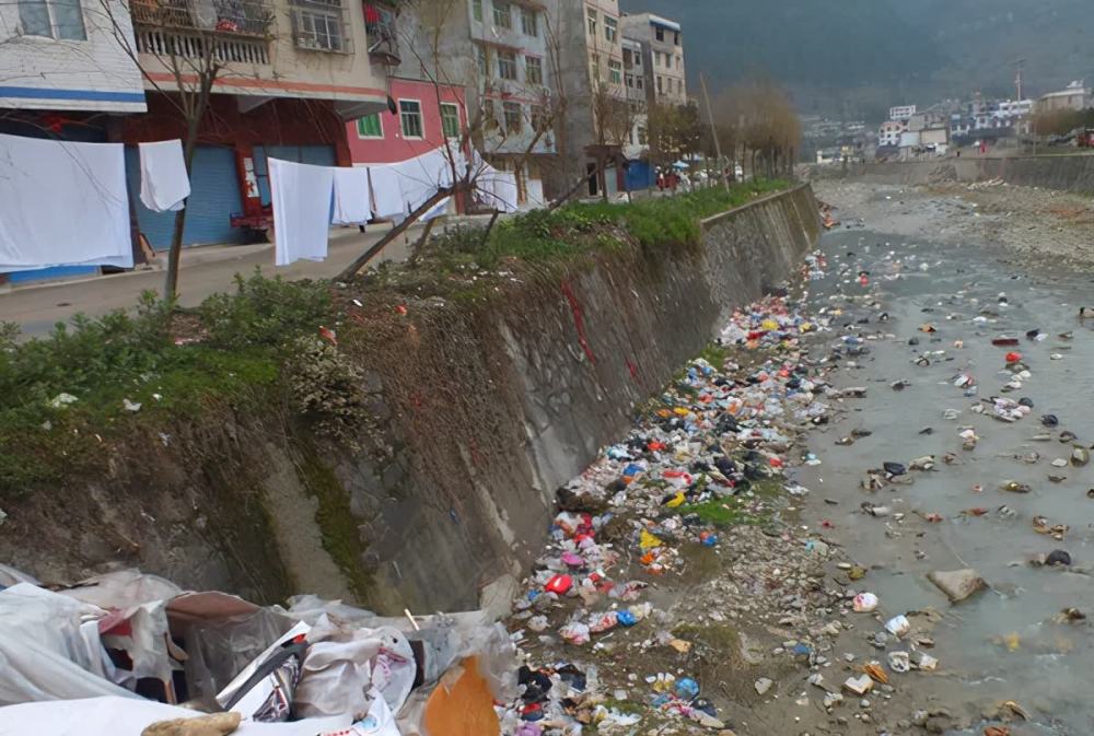 南宁三姐妹碎尸案始末杀手邪念大起残忍杀害邻居三姐妹