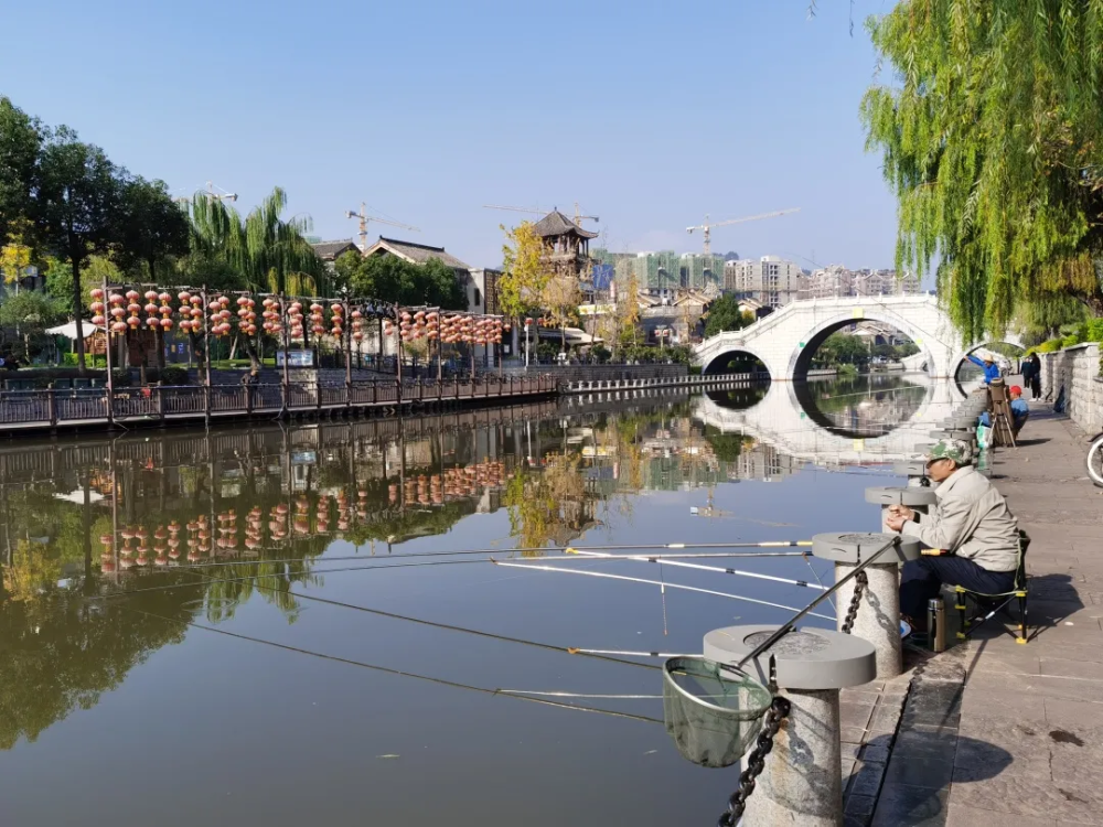 小橋流水綠蔭西昌海河天街水鄉風韻浪漫多