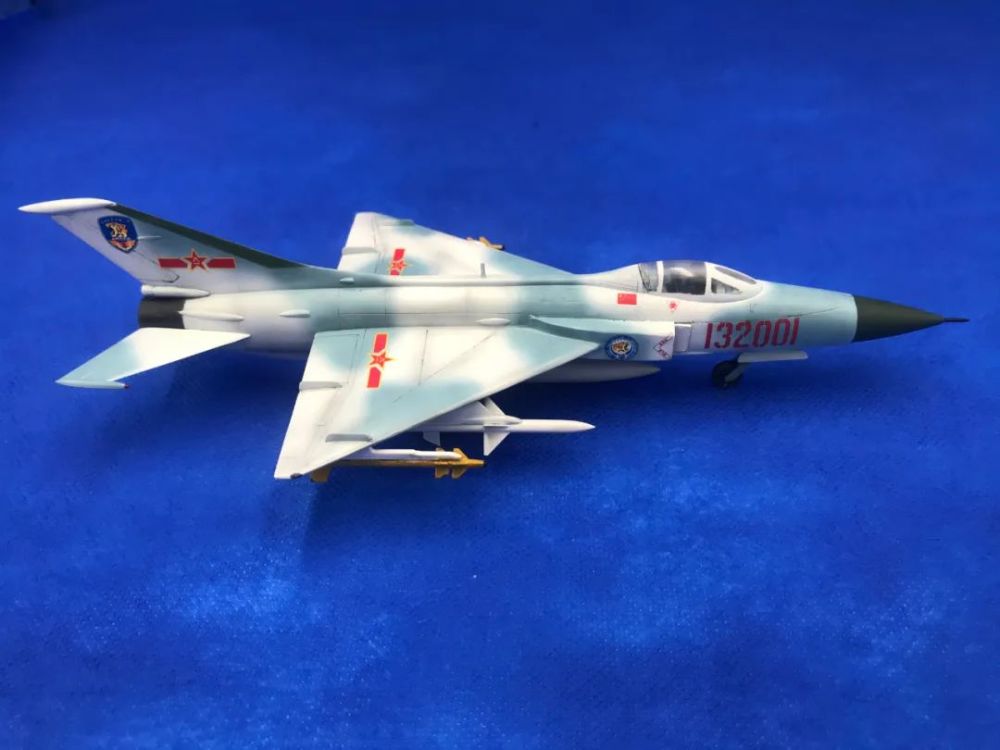 图片:歼-7c/cp可以看成是"枭龙"战斗机的前身.