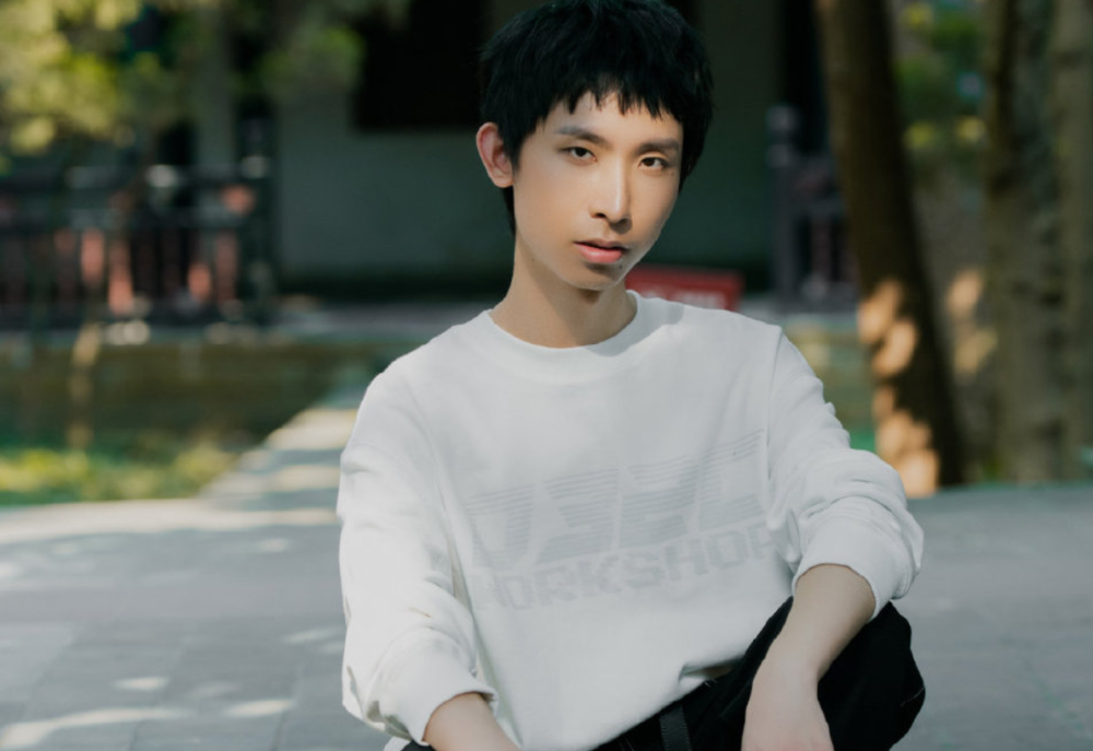 7国服野王露脸北慕现身梦之队ktv团建1张女粉合影图火了