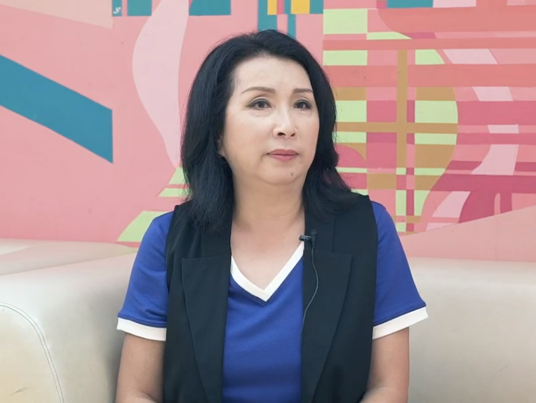 62岁老戏骨陈秀珠坦言不再找另一半,享受单身生活,曾未婚生子_腾讯新