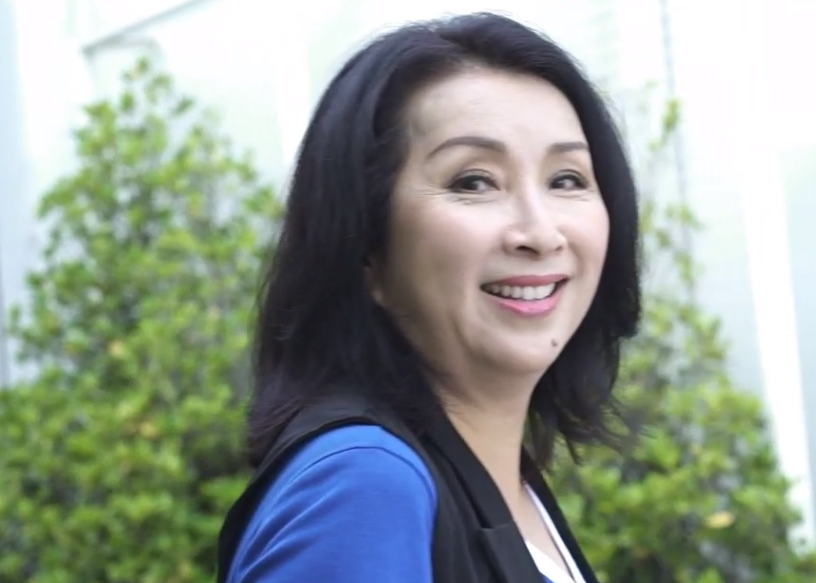 62岁老戏骨陈秀珠坦言不再找另一半,享受单身生活,曾未婚生子_腾讯新