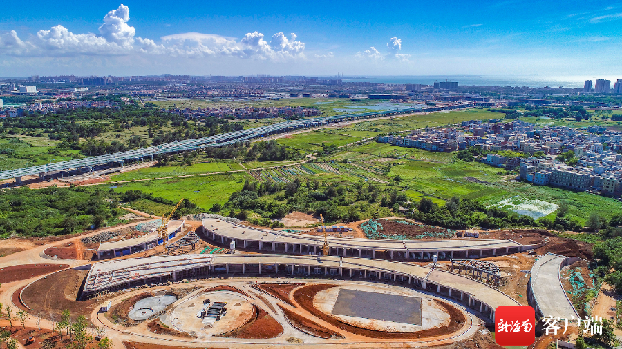 海口西海岸南片区生态修复项目3栋构筑物封顶