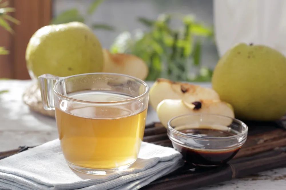 预告不加一滴水和糖纯梨熬制酸甜解渴的秋梨膏返团咯