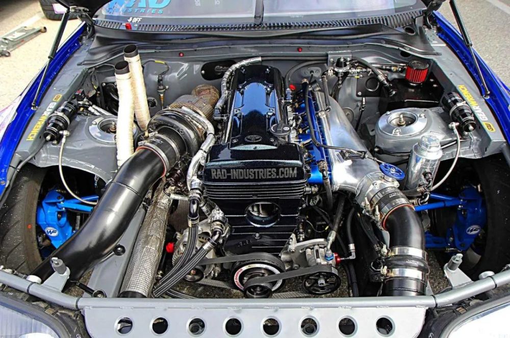 丰田4500直列6缸发动机图片