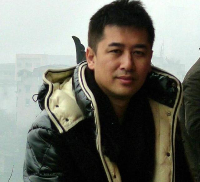 评价崔伟内向高冷,黄奕想生二胎|黄奕|崔伟|生二胎|黄芊玲