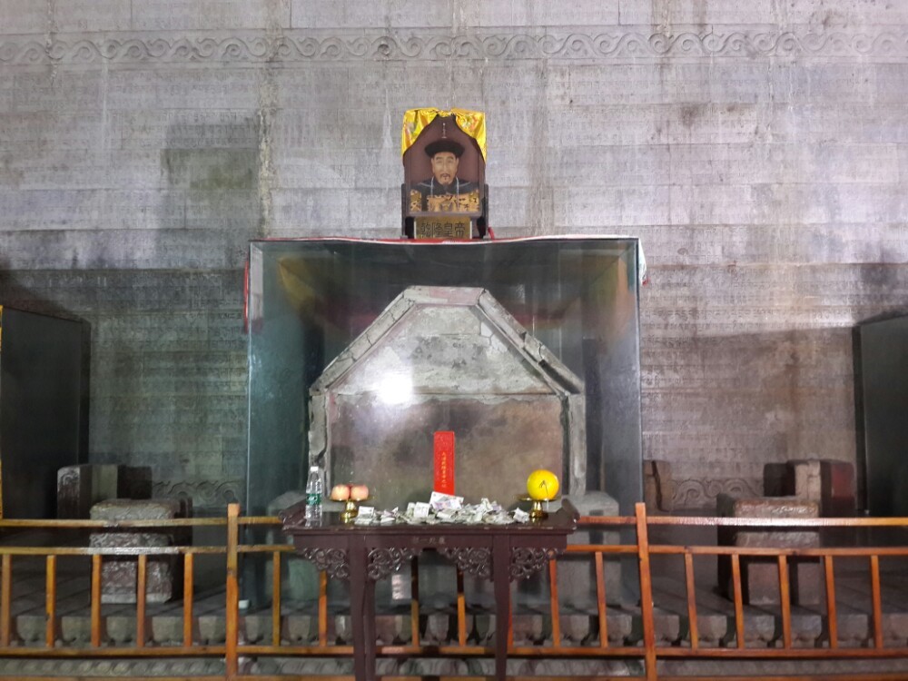 孙殿英盗了慈禧和乾隆的陵却没有盗康熙的陵,景陵到底是谁盗的_腾讯