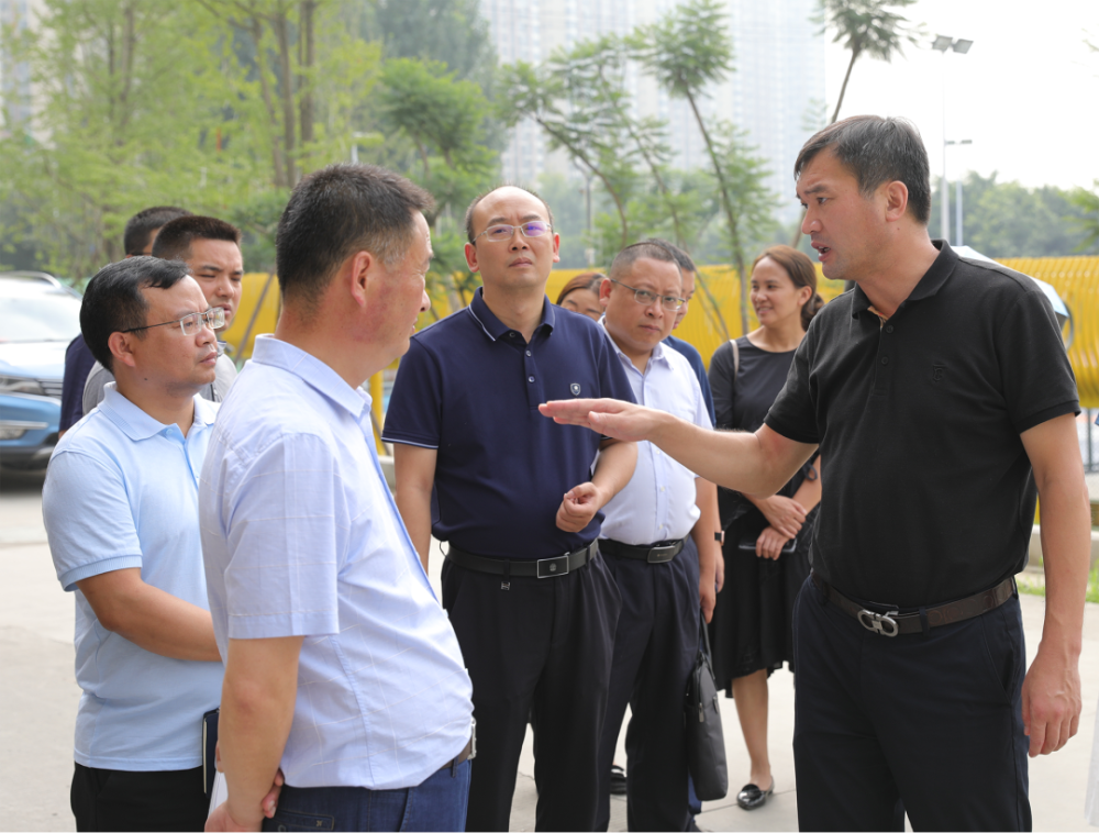 新都区2021年社治重点项目现场拉练会在桂湖街道开展