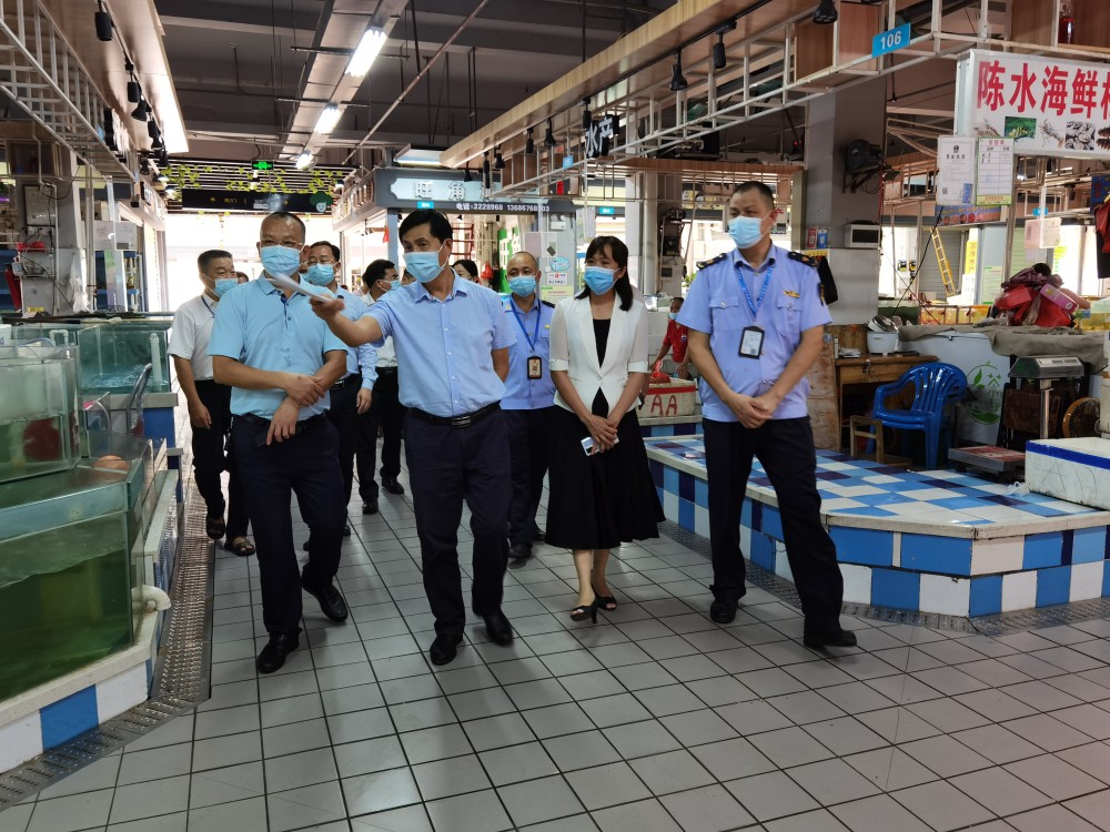 茂名市副市长黄权带队到茂南区调研,强调"四个最严"加强食品安全工作