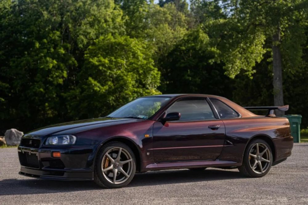 极度罕见的1999年日产r34 gtr正在等待认养_腾讯新闻