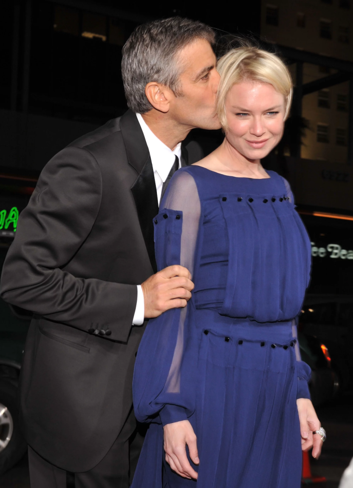 曾和金凯瑞订婚蕾妮齐薇格的新男友是有三个孩子的离婚男