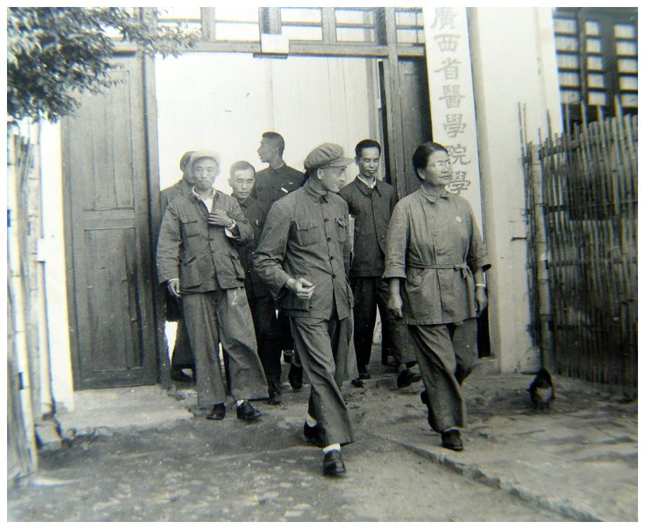 1949年10月1日,李德全参加了开国大典.