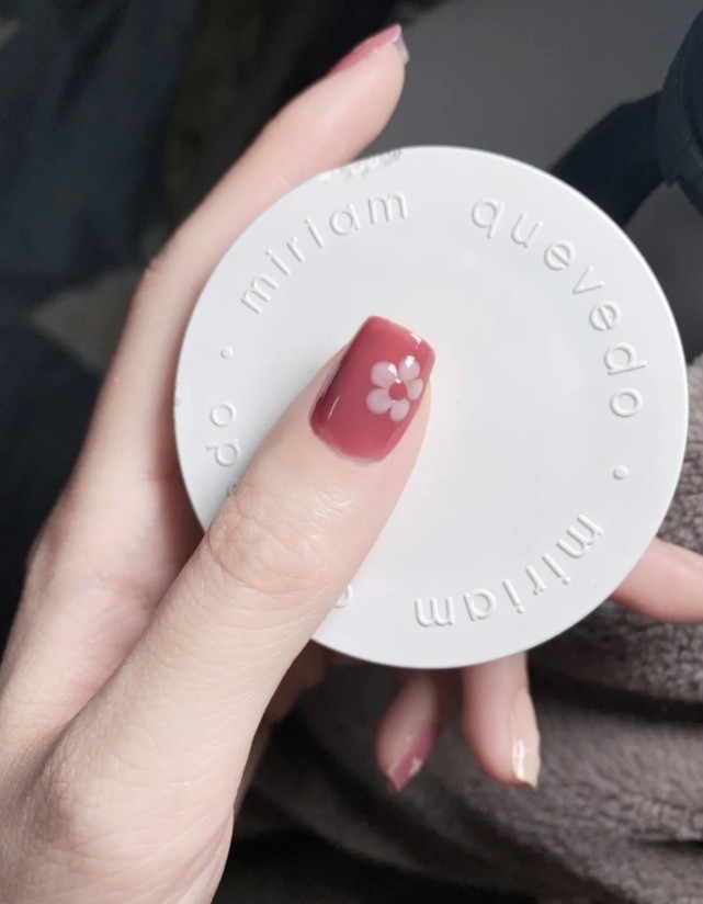 小熊软糖冰透奶咖甜豆沙温柔显白美甲