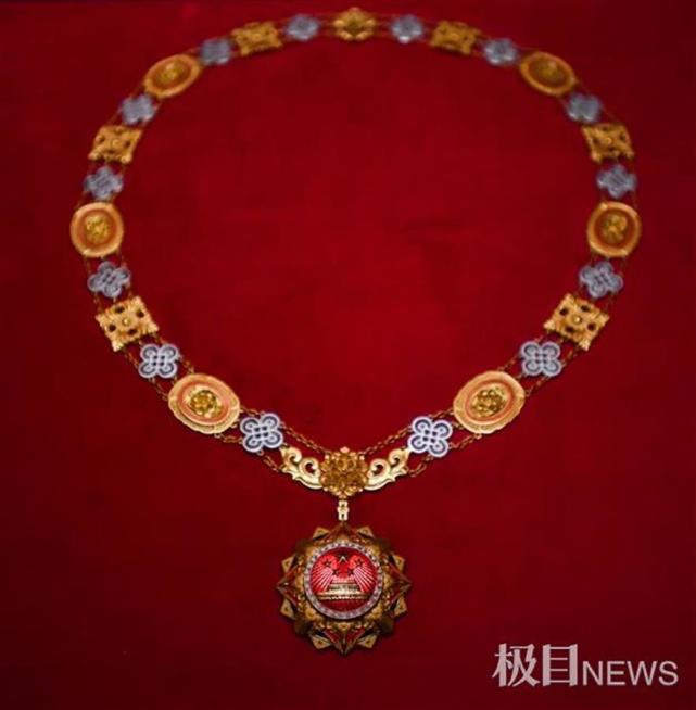 张定宇的人民英雄勋章长啥样快来省博看