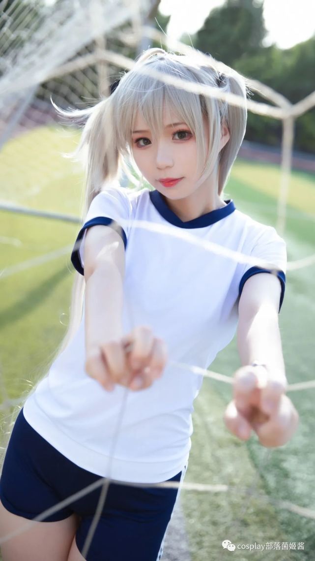 cos:体操服穹妹cos正片@半度度度喵,一起做运动吧