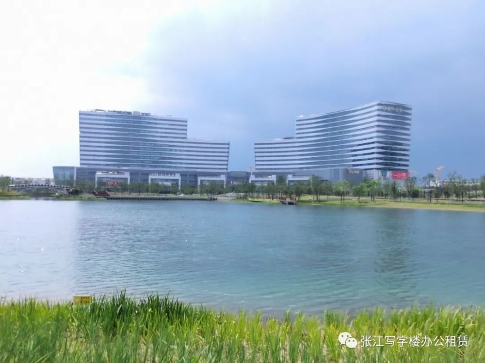 森兰美奂 外高桥办公室 甲级商务写字楼 核心商务办公区域 地理位置