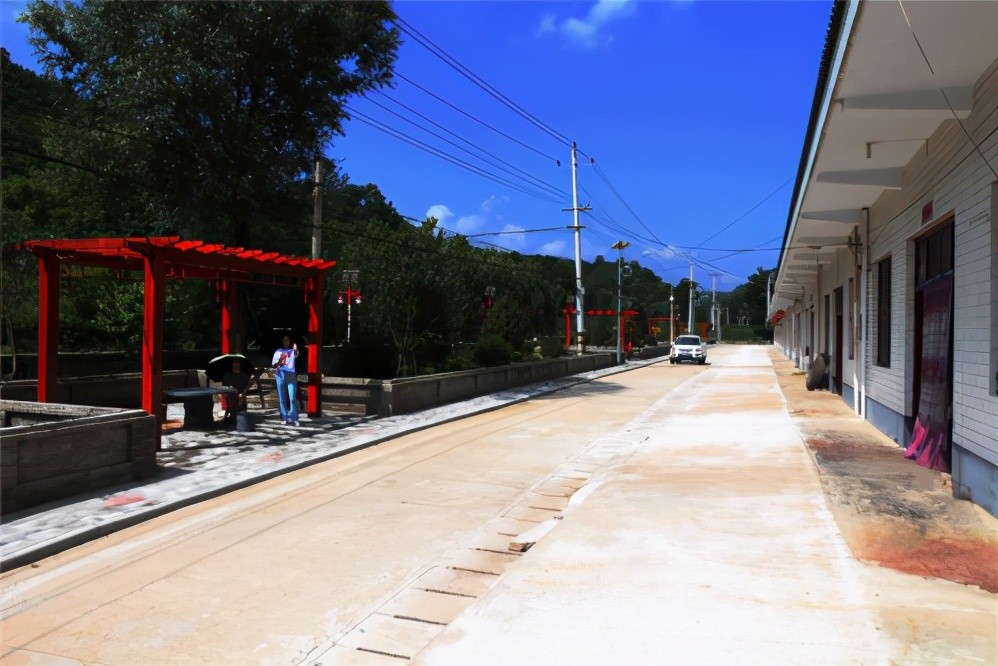 铜川市印台区集中整治农村人居环境村子美了村民乐了