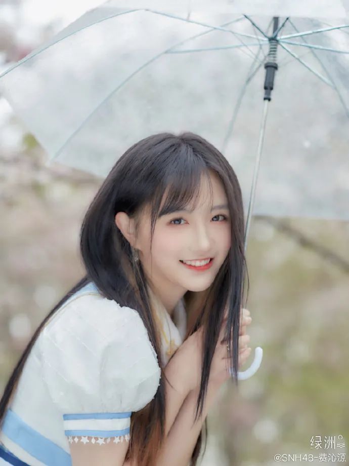 snh48 team hii的沈梦瑶snh48 team x 的杨冰怡《时尚真好看》联合星
