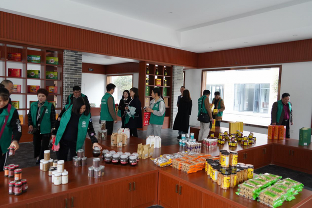 "赤壁茶帮"任军荣获一带一路基层企业明星企业家称号