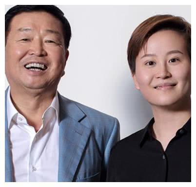 严丹骅的父亲严彬是一个非常传奇的人物,从当年的一穷二白到隐形富豪