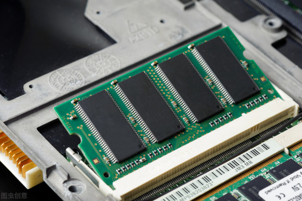 年产内存3000万条 中企存储芯片年底投产,抢占韩国26万亿销售额