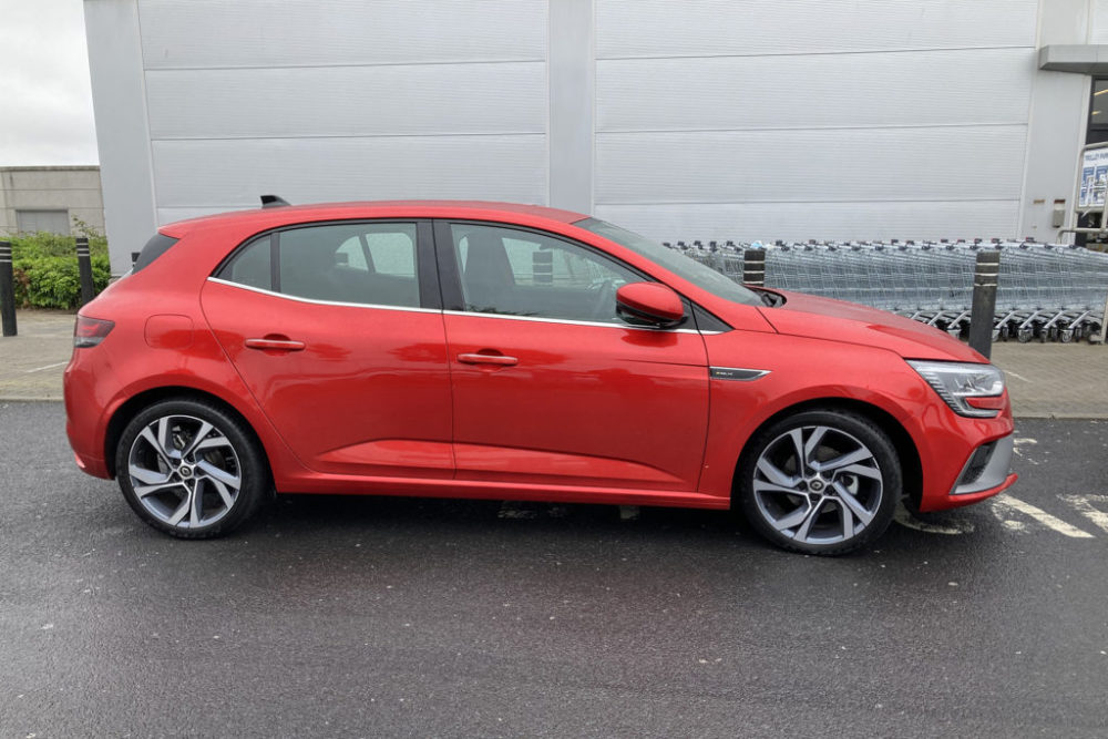 全新雷诺梅甘娜ph2:两厢小钢炮之光