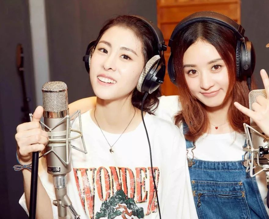 赵丽颖张碧晨合体录《中餐厅5》,高糊也遮不住仙女面庞