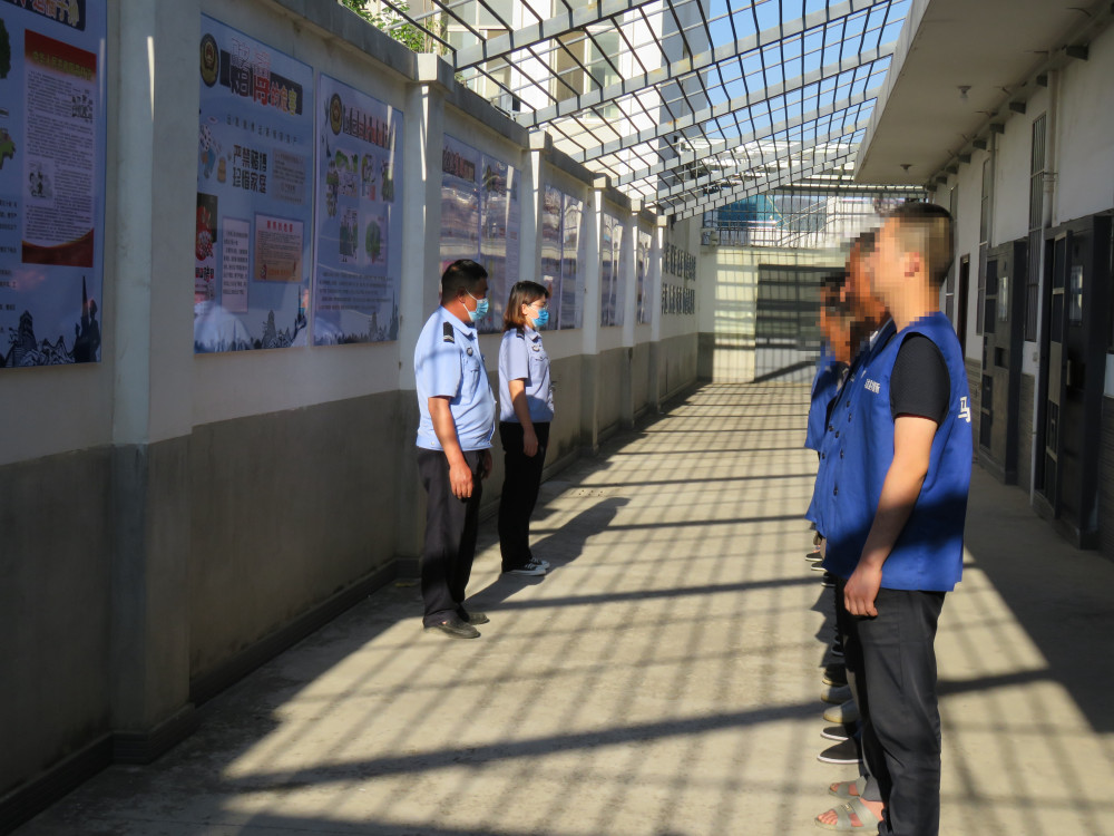 镜头马龙|记录高墙警察的十二时辰