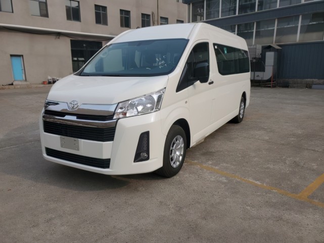 車型三:21款豐田海獅hiace 3.5l 自動 13座.配置:3.