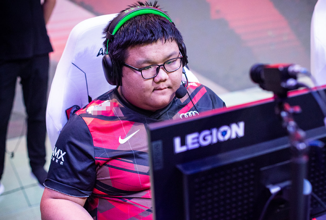 tes上单晴天开始为新版本做准备rank狂练巨魔战绩数据太好了