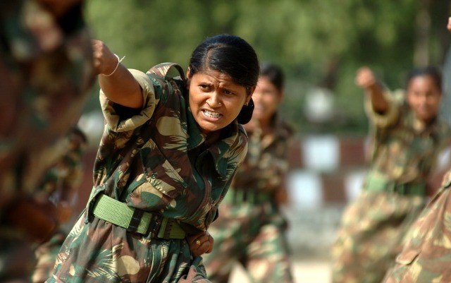 印度各军种女兵!