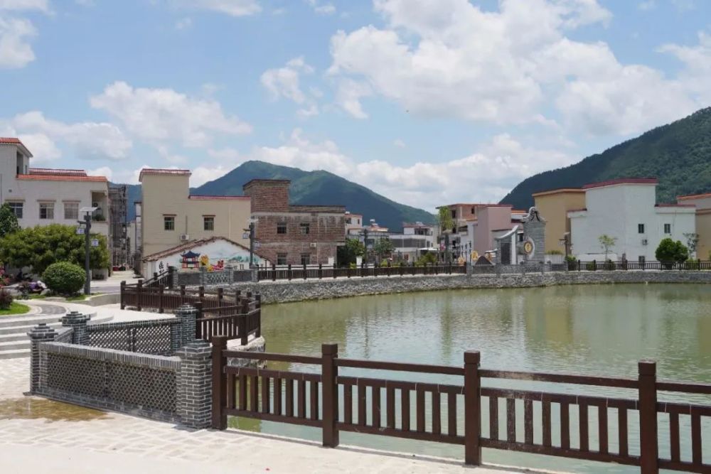 特色文旅品牌产品|新兴县天堂旅游风情小镇