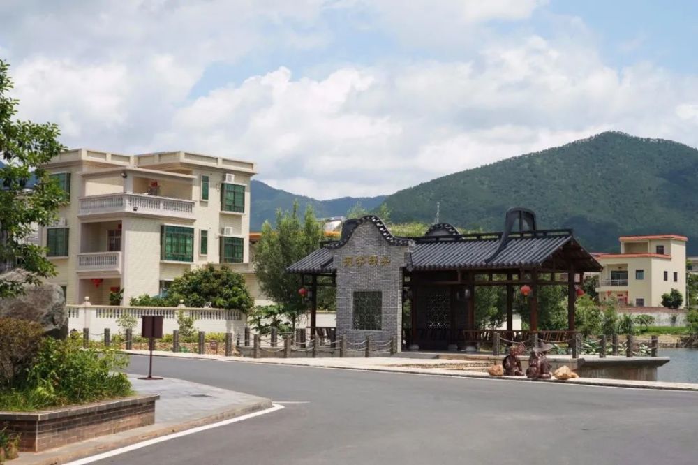 特色文旅品牌产品|新兴县天堂旅游风情小镇