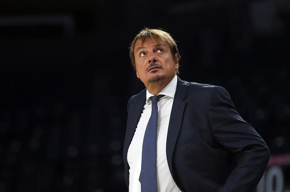 阿纳多卢·埃夫斯(anadolu efes)主教练埃尔金·阿塔曼(ergin ataman)