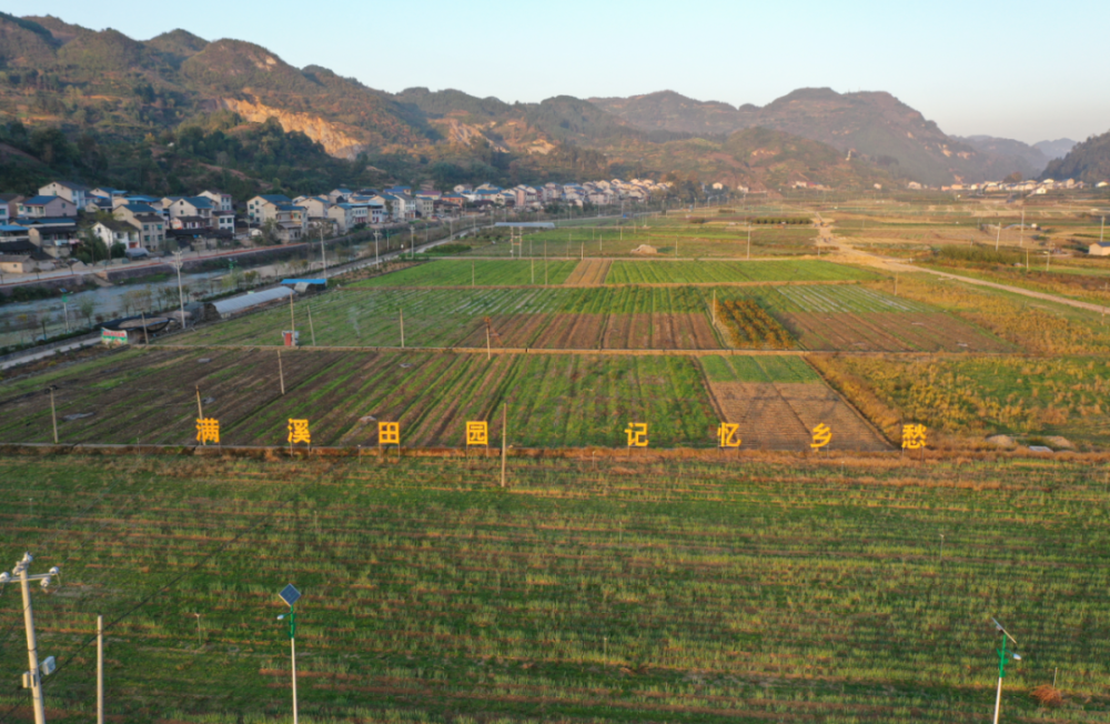 沿着高速看余庆|白泥镇:遵余高速从这里出发