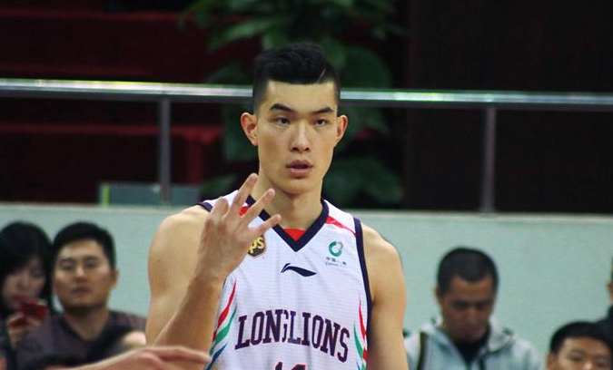 cba三消息翟逸确认离队郭昊文买票回国郭凯喜获广州队续约