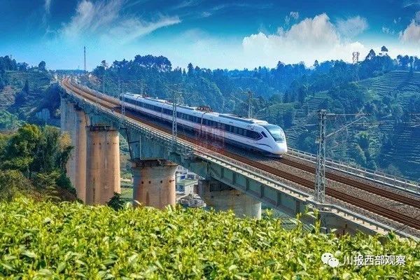 成雅铁路首趟跨线车7月11日开行,动车从邛崃可直达重庆