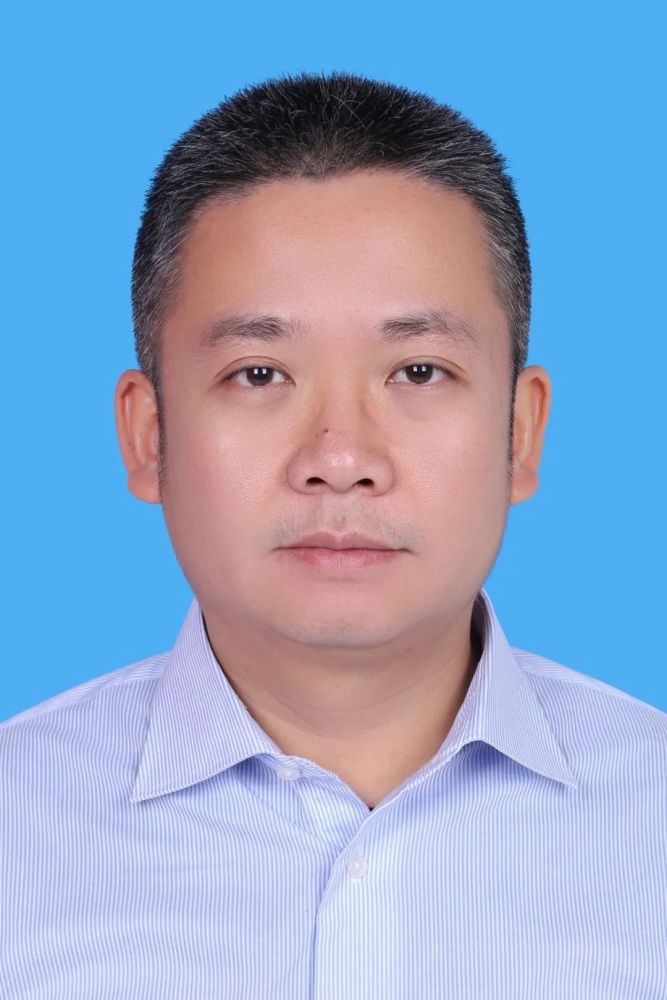 何翔简历之后历任南宁市武鸣区委常委,常务副区长,邕宁区委副书记,代