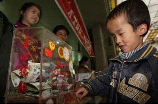 三聚氰胺事件过了13年,受害的30万儿童如今怎样了?