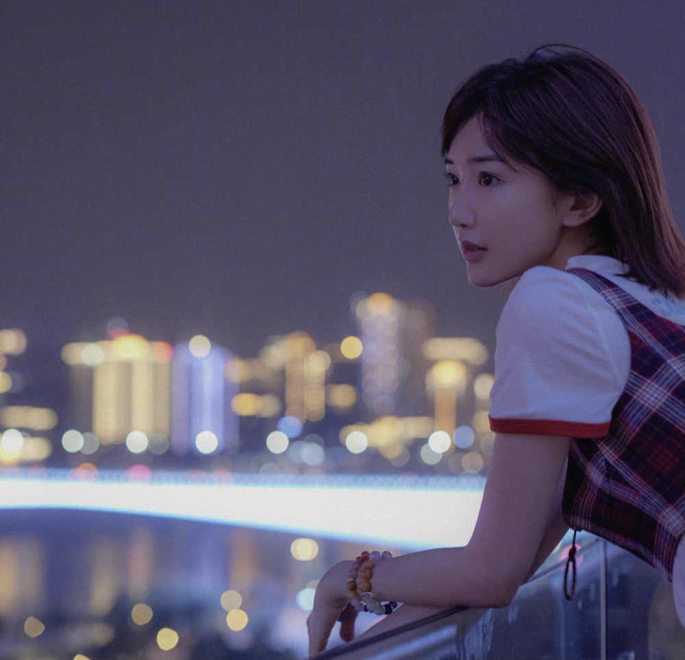 毛晓彤侧颜线条67