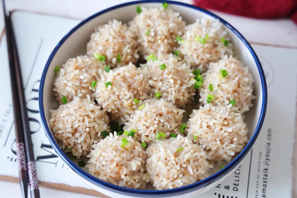 它就是糯米蒸肉丸!