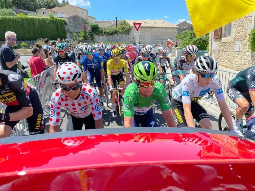 21環法s12 主車群不做卡文迪什嫁衣波利特單飛突圍獲勝 中國熱點