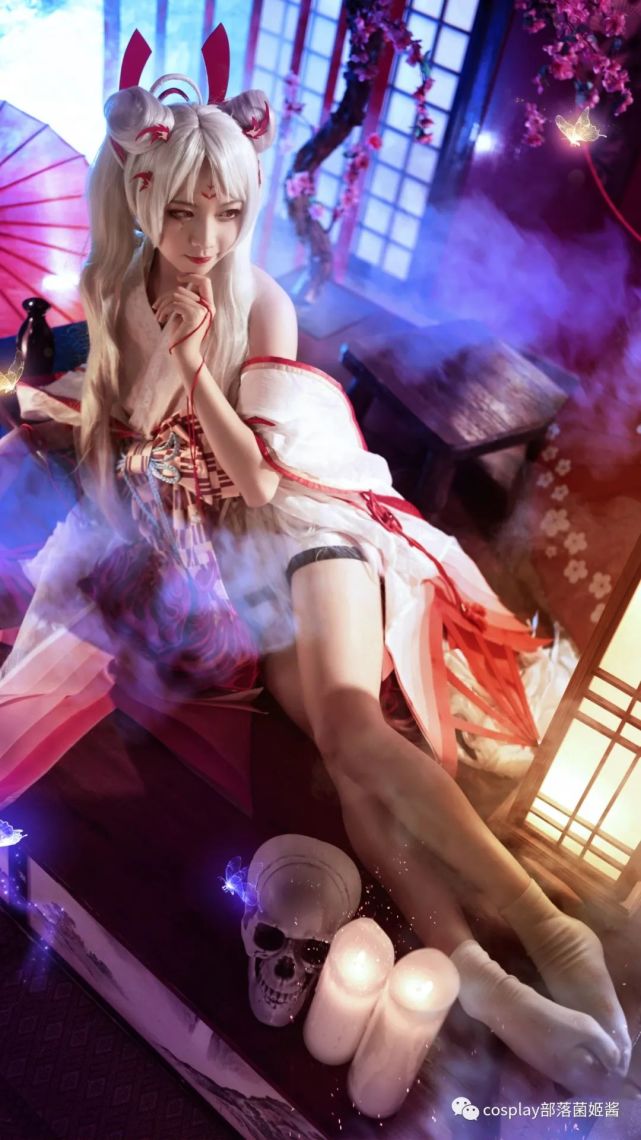 cos阴阳师不知火cos正片头发长腿好美