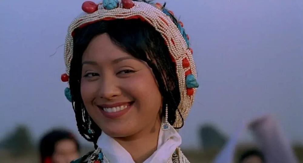 一觉醒来热搜第一!丁真连线女排现场,宁静误入后反客为主