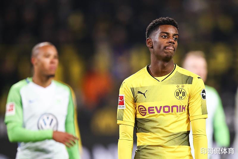 西班牙皇家社会队宣布:伊萨克和球队续约至 2026 年