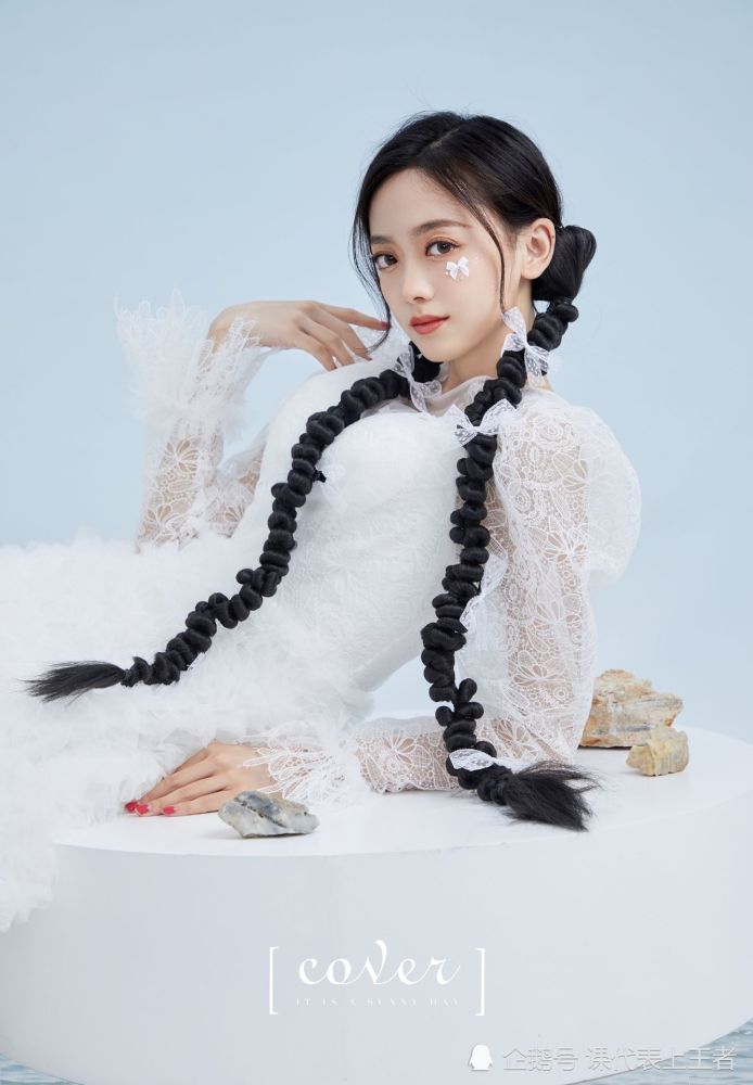 灵儿"白丝jk"梦泪看都不看,看完梦嫂18岁照片,网友:梦泪真挑_腾讯新闻