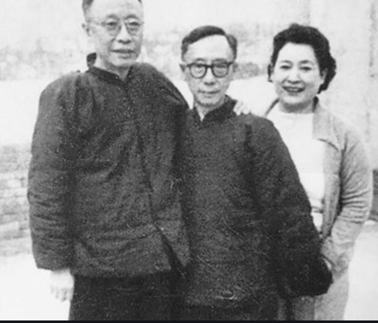 溥杰连生两女 看似无法继承皇位 却因祸得福 救了溥家两兄弟 全网搜