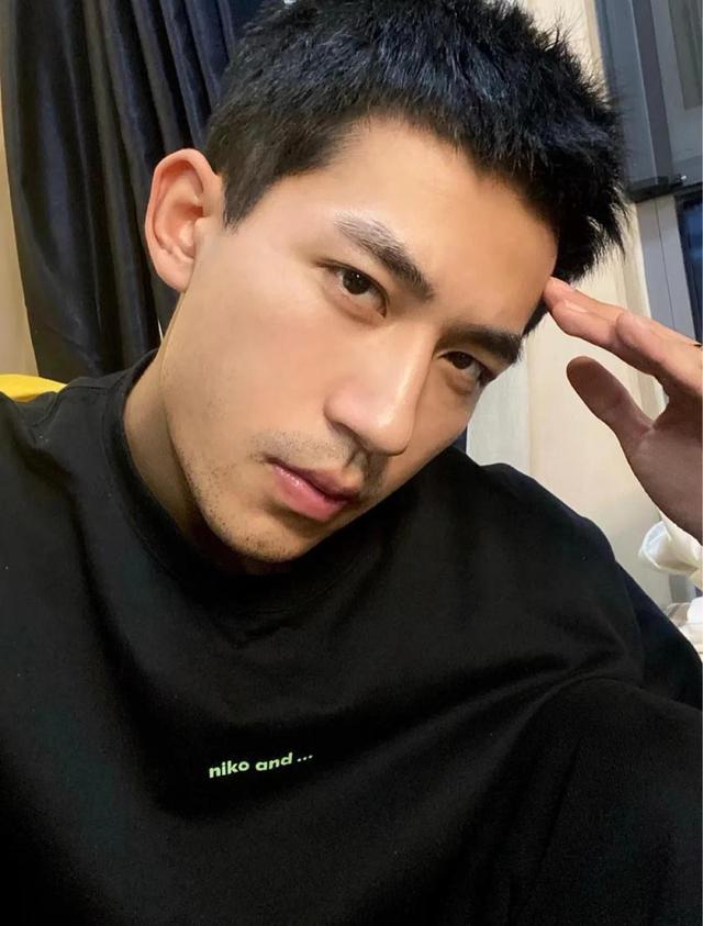 看到最后这枚阳刚帅气的鲜肉帅哥有没有打动你的心?