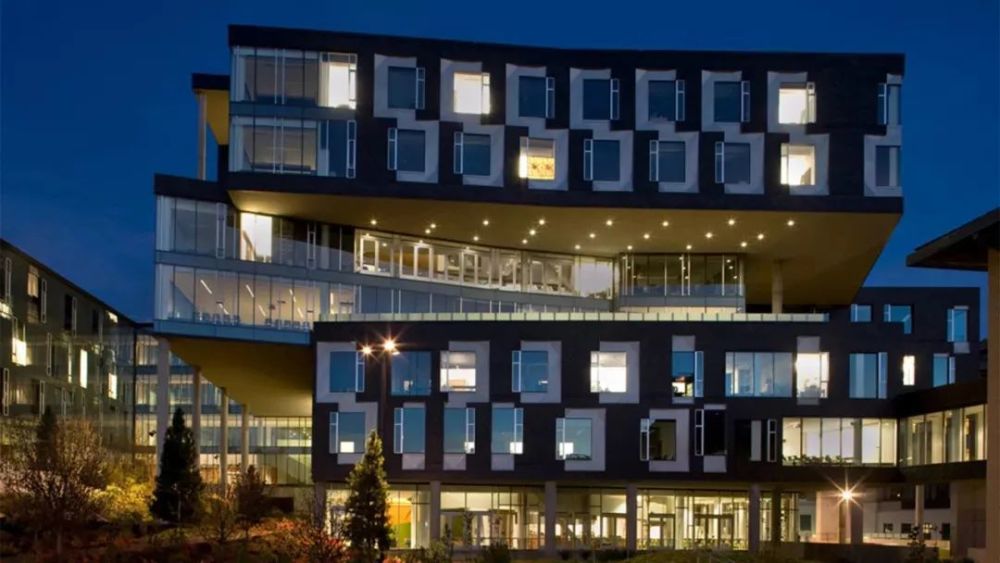 seven-month capstone course, a research and design team project